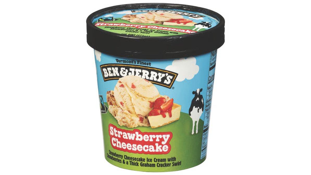 Ben & Jerry's Ice Cream Strawberry Cheesecake (1 pt) - Image 4